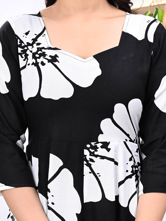 Floral Printed Sweetheart Neck Pure Cotton Kurta With Trousers & Dupatta